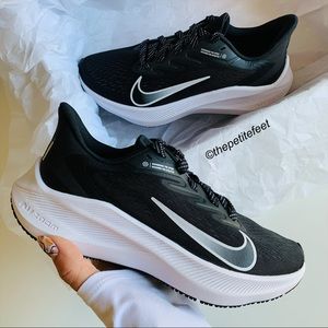 NWT Nike Zoom Winflo Sneakers